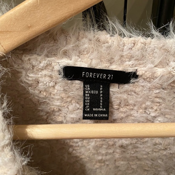 Knitwear - Picture 2 of 2